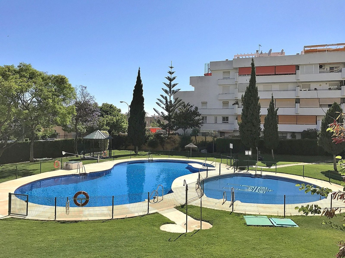 2 Bed Apartment for sale in Arroyo De La Miel Costa Del Sol, Málaga, Spain