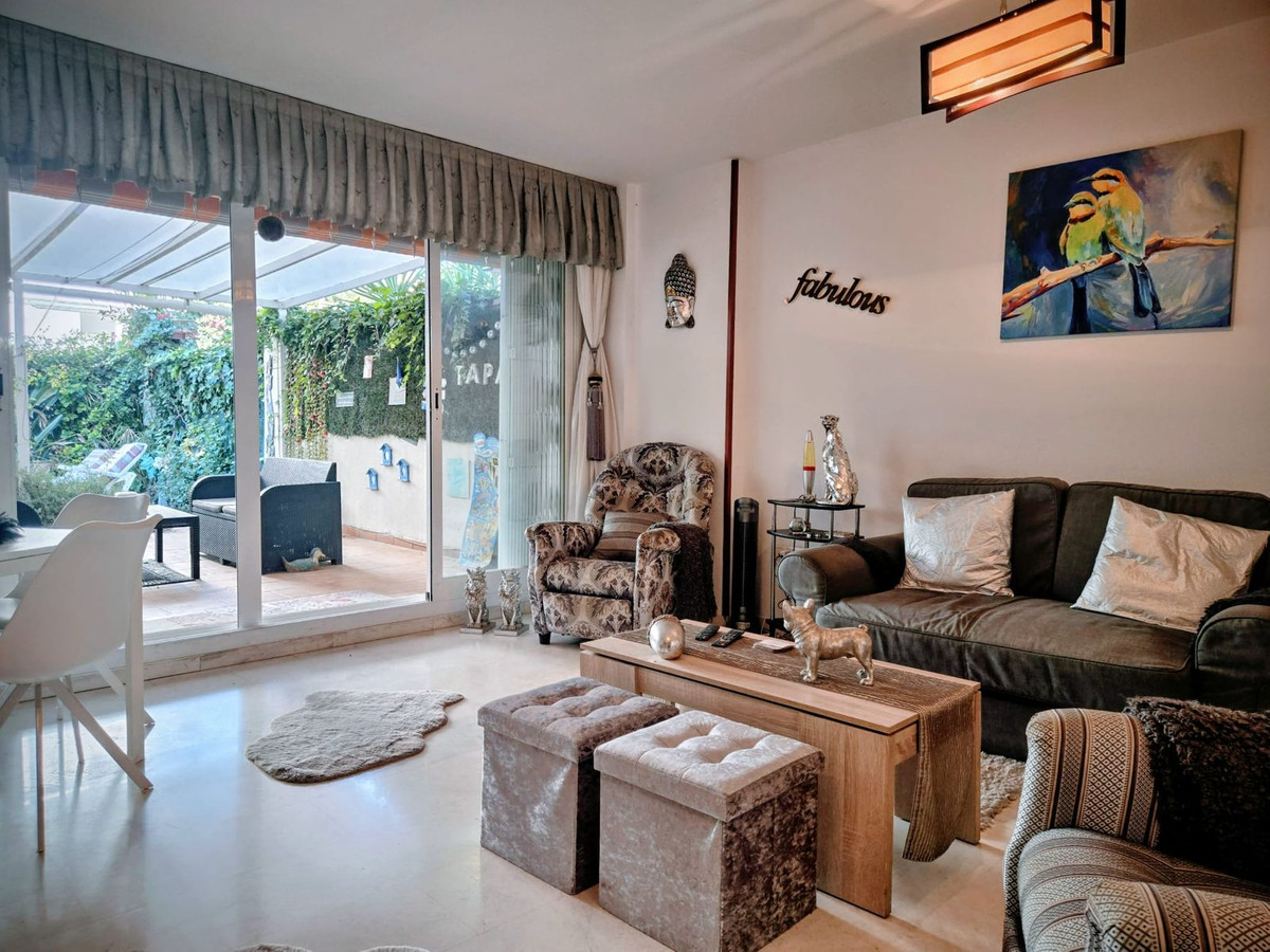 1 Bed Apartment for sale in La Carihuela Costa Del Sol, Málaga, Spain