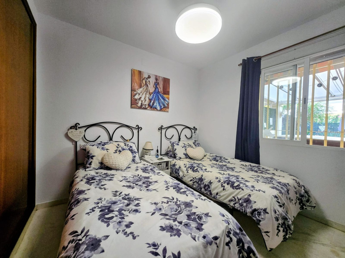 1 Bed Apartment for sale in La Carihuela Costa Del Sol, Málaga, Spain