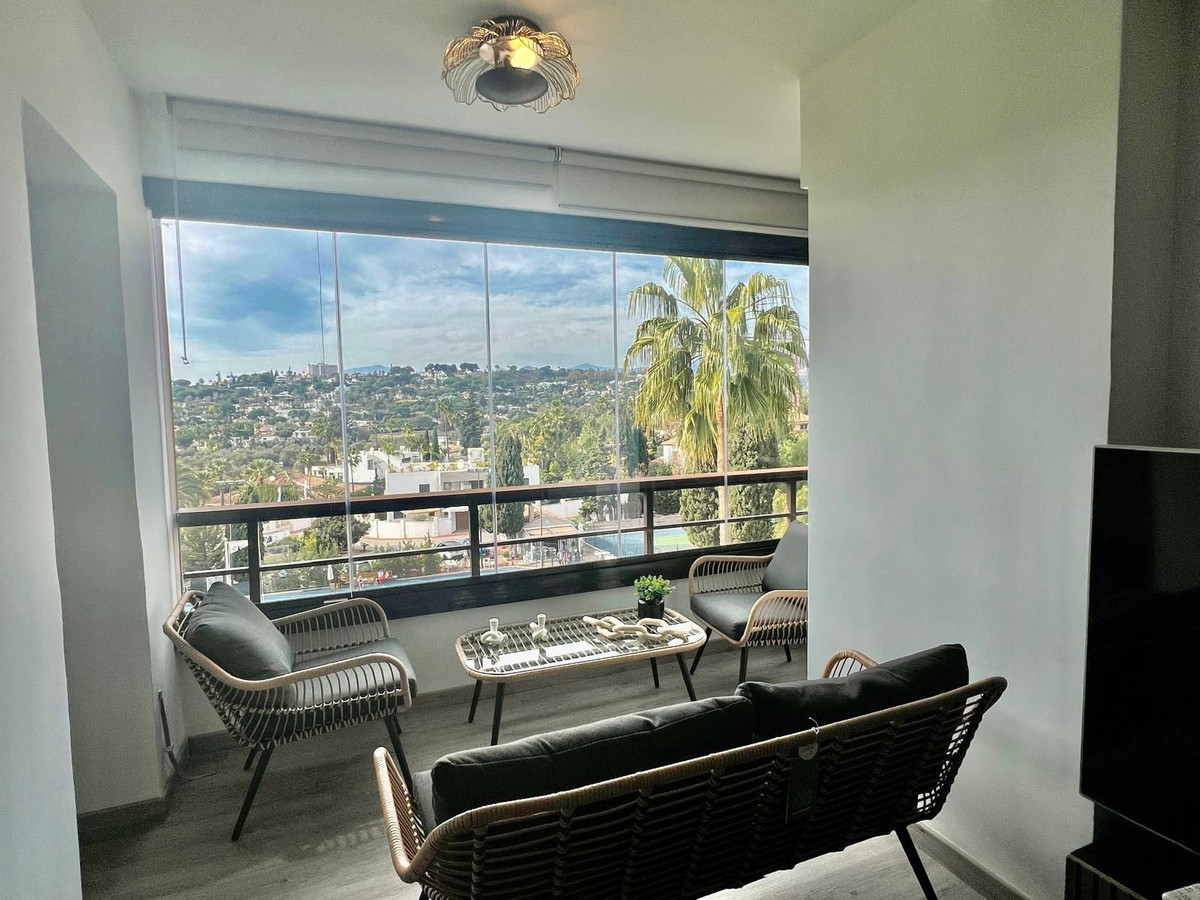 1 Bed Apartment for sale in Nueva Andalucía Costa Del Sol, Málaga, Spain