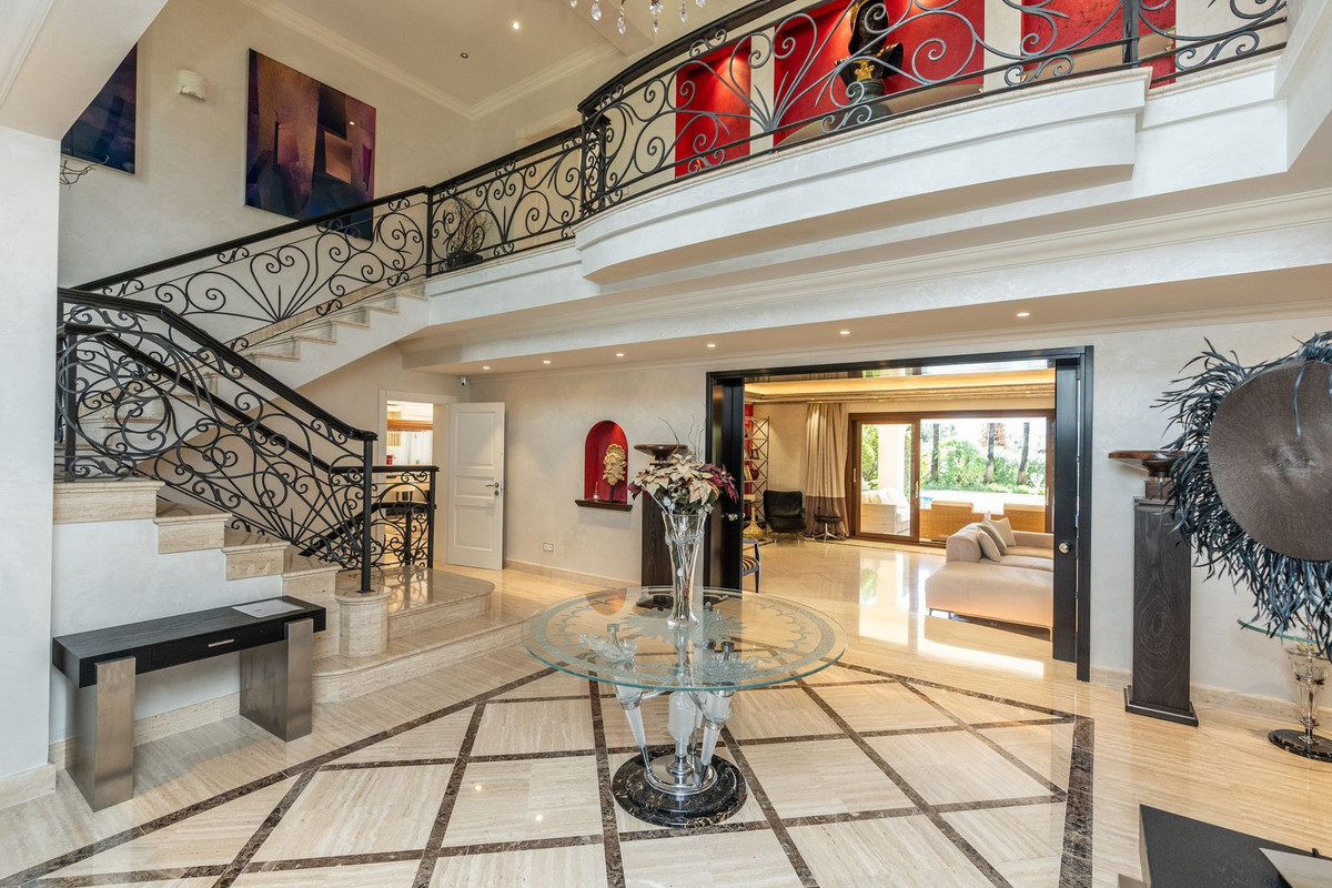 Se vende Villa - Chalet de 7 dormitorios en Costa Del Sol, Málaga, España