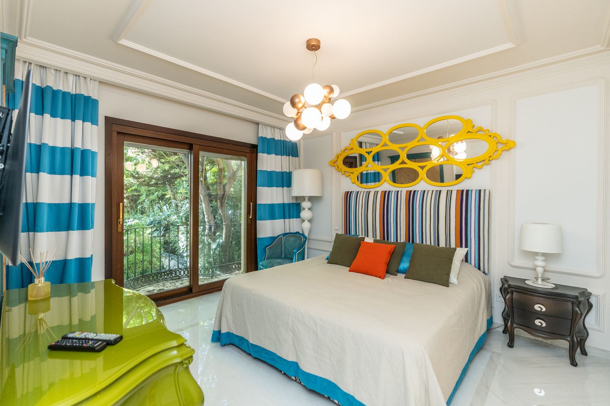Se vende Villa - Chalet de 7 dormitorios en Costa Del Sol, Málaga, España