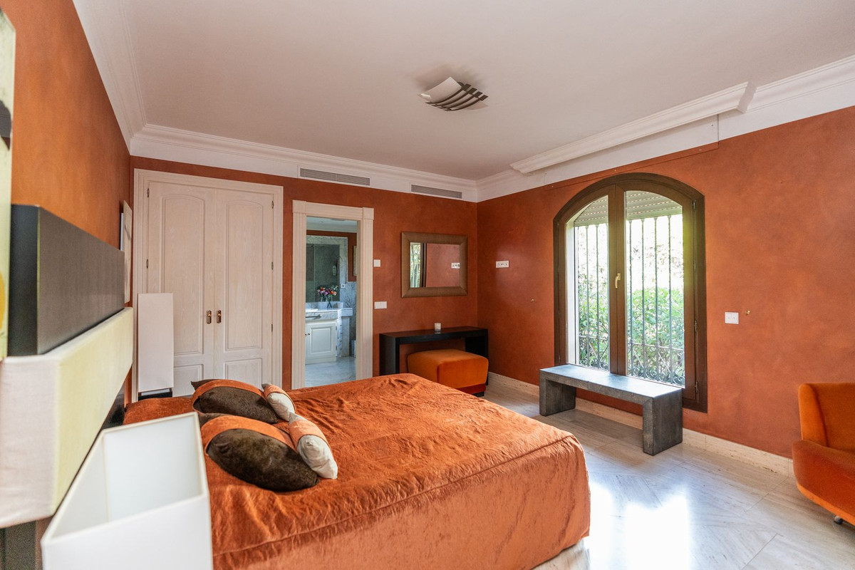 Se vende Villa - Chalet de 7 dormitorios en Costa Del Sol, Málaga, España