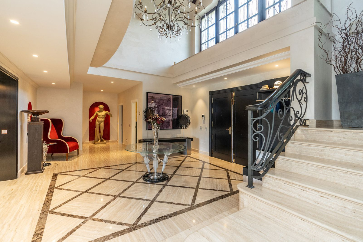 Se vende Villa - Chalet de 7 dormitorios en Costa Del Sol, Málaga, España