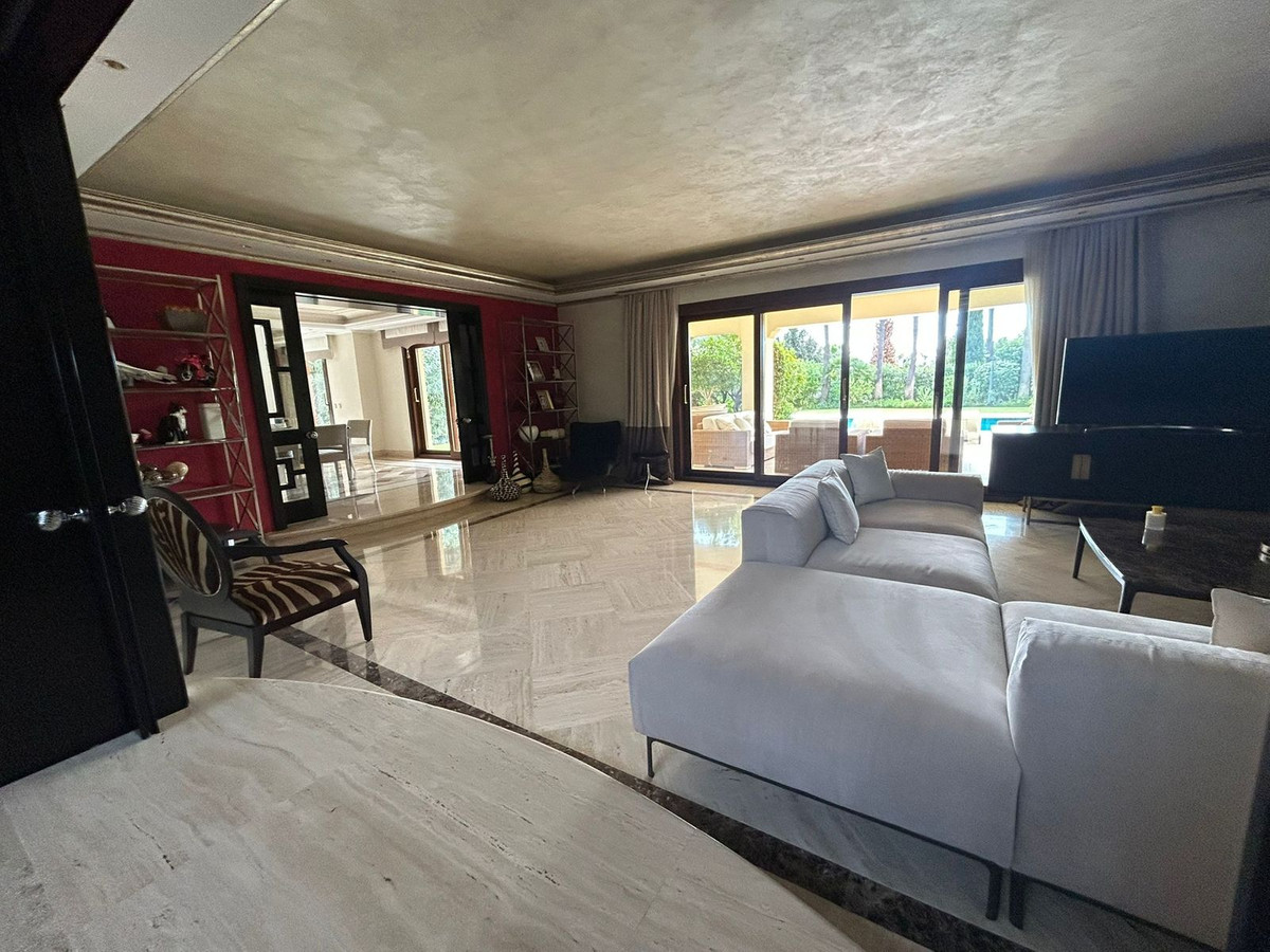 Se vende Villa - Chalet de 7 dormitorios en Costa Del Sol, Málaga, España