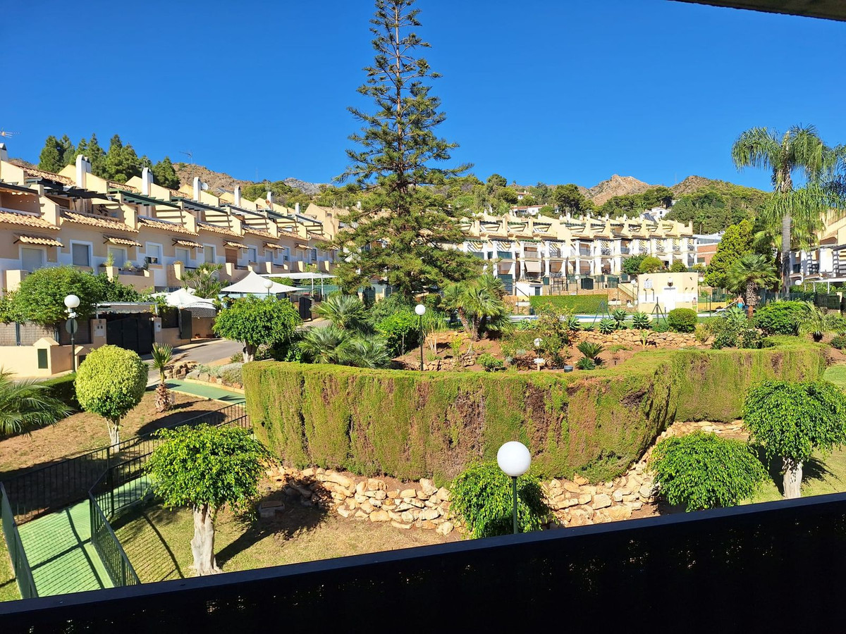 4 Bed Townhouse for sale in Marbella Costa Del Sol, Málaga, Spain