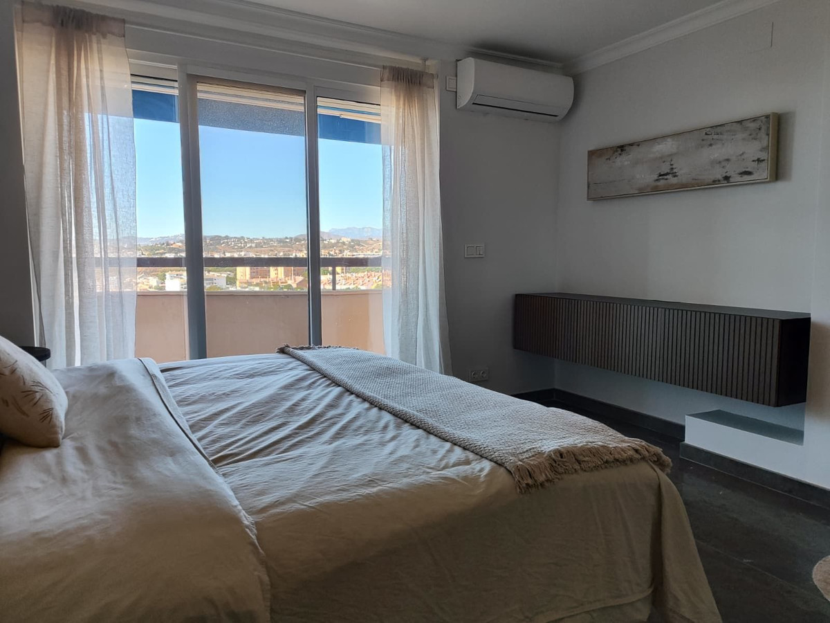 4 Bed Apartment for sale in Fuengirola Costa Del Sol, Málaga, Spain