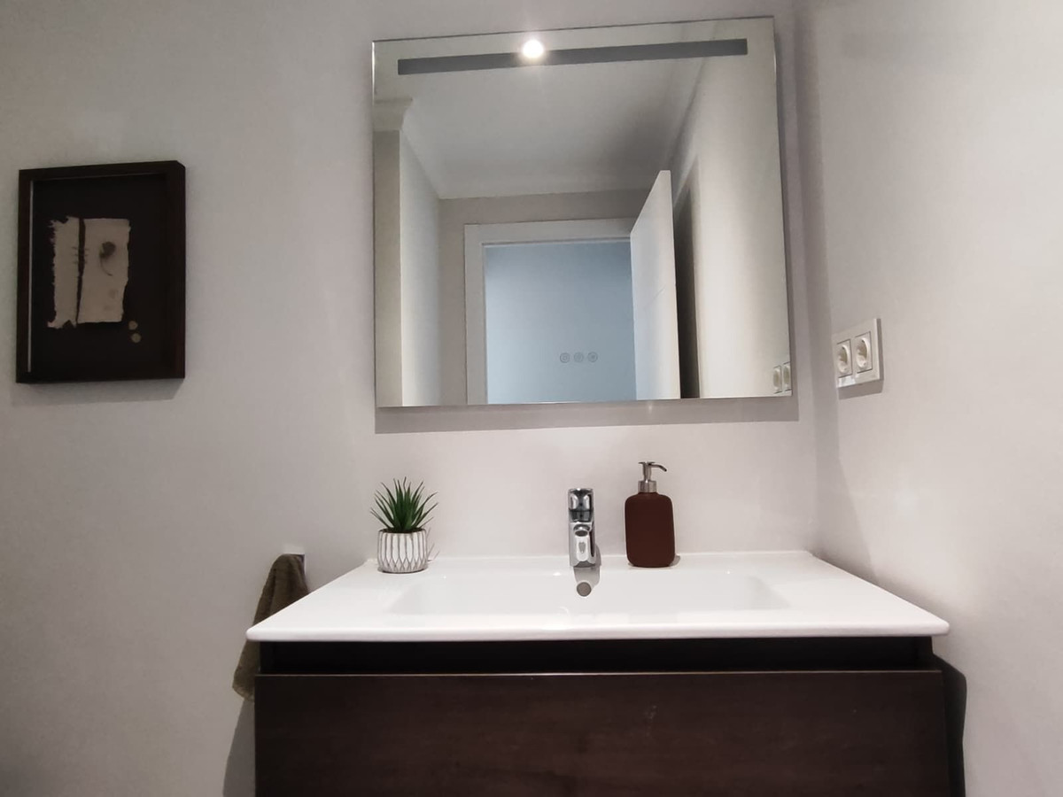 4 Bed Apartment for sale in Fuengirola Costa Del Sol, Málaga, Spain