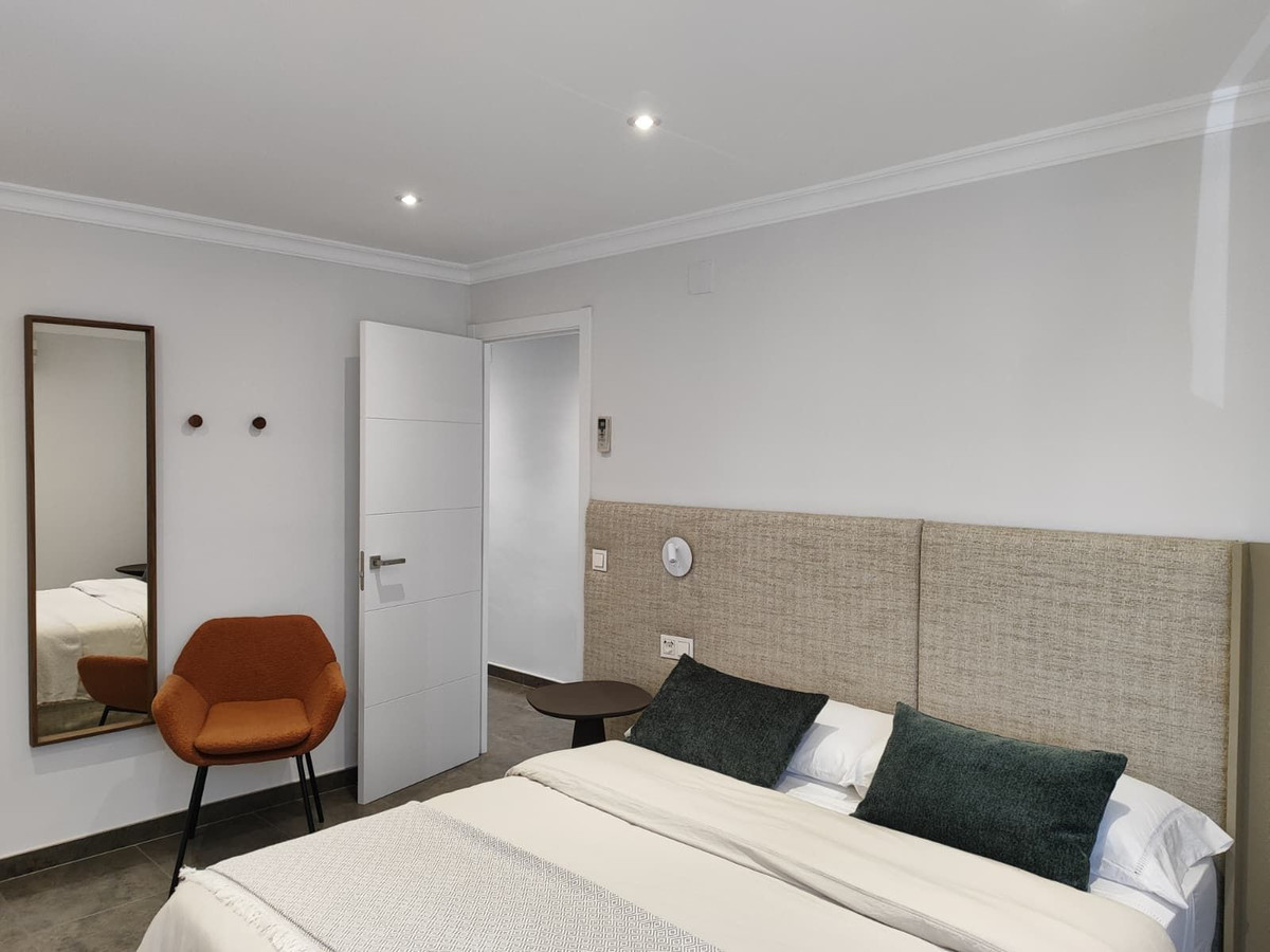4 Bed Apartment for sale in Fuengirola Costa Del Sol, Málaga, Spain