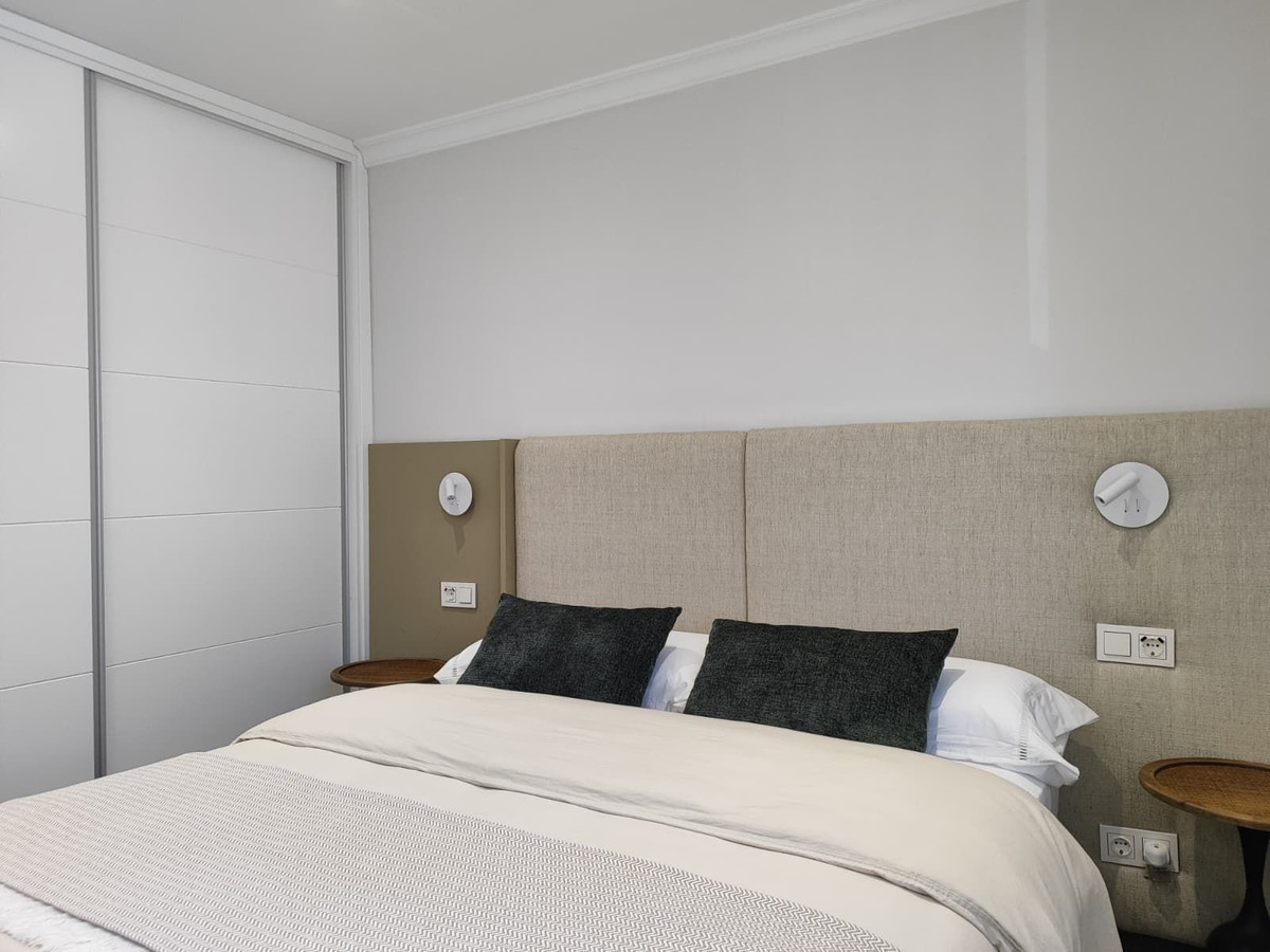 4 Bed Apartment for sale in Fuengirola Costa Del Sol, Málaga, Spain