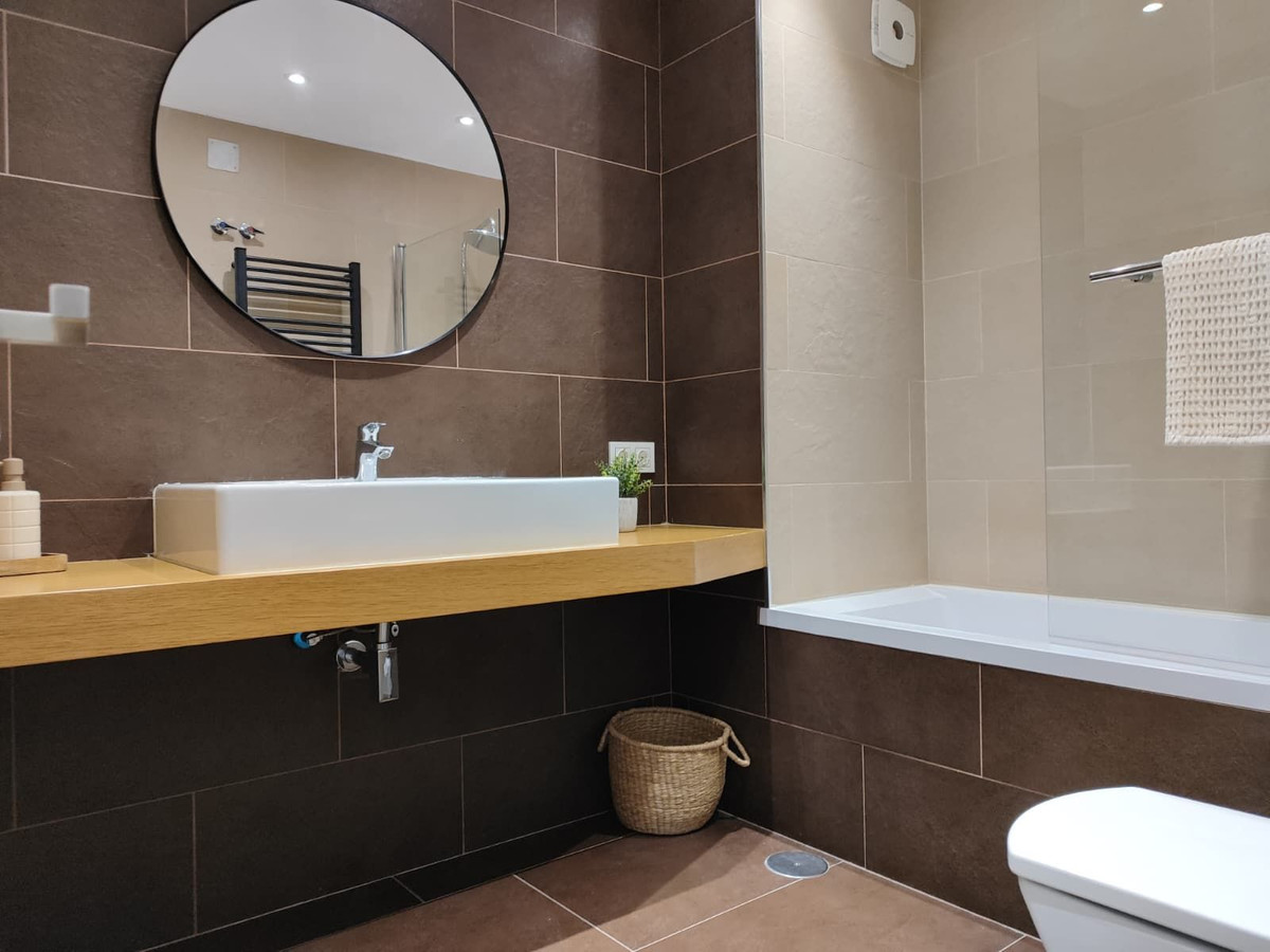 4 Bed Apartment for sale in Fuengirola Costa Del Sol, Málaga, Spain