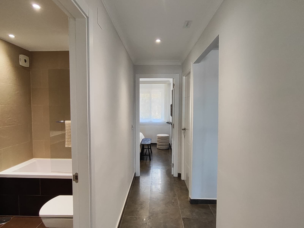 4 Bed Apartment for sale in Fuengirola Costa Del Sol, Málaga, Spain