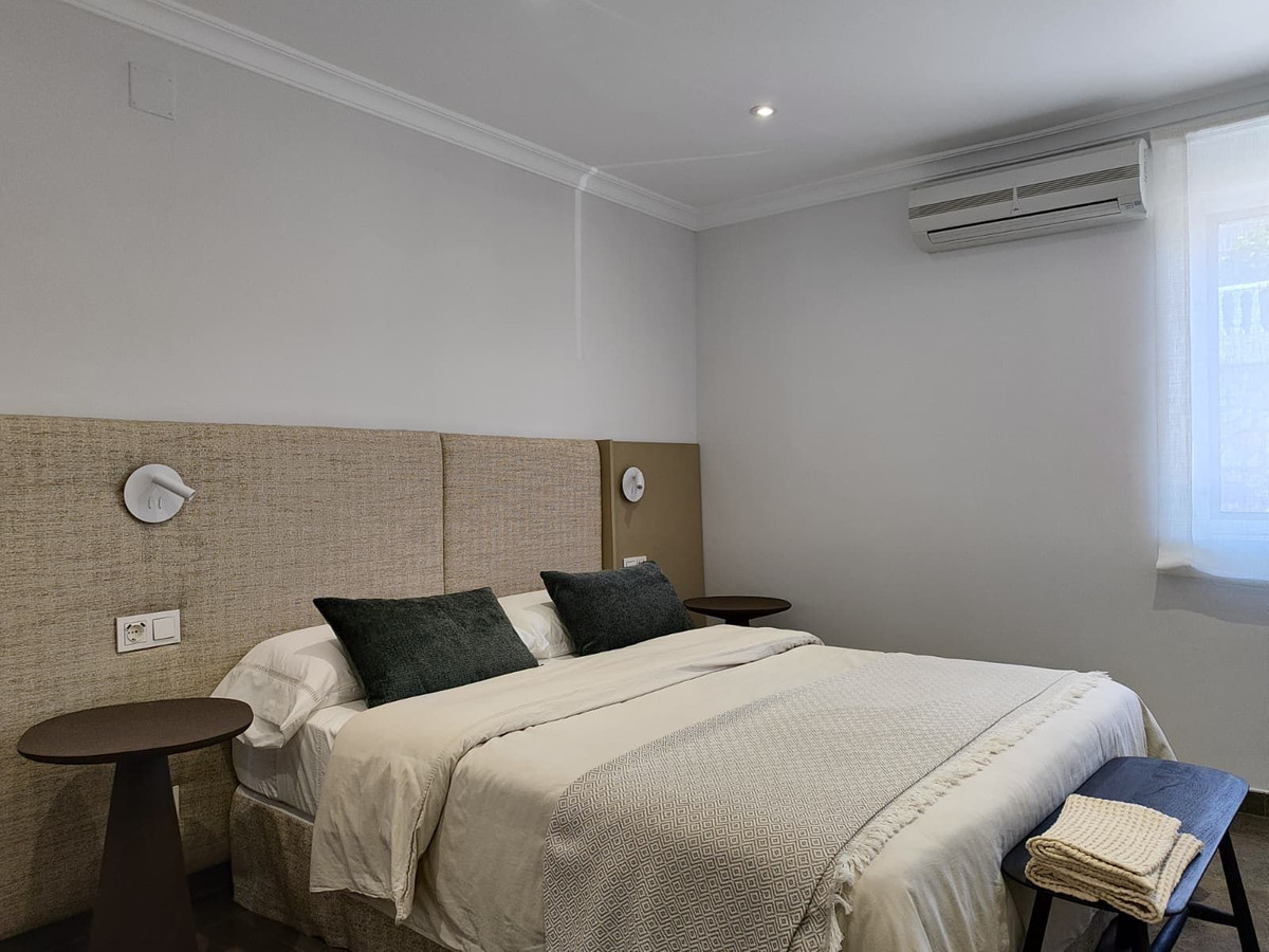 4 Bed Apartment for sale in Fuengirola Costa Del Sol, Málaga, Spain
