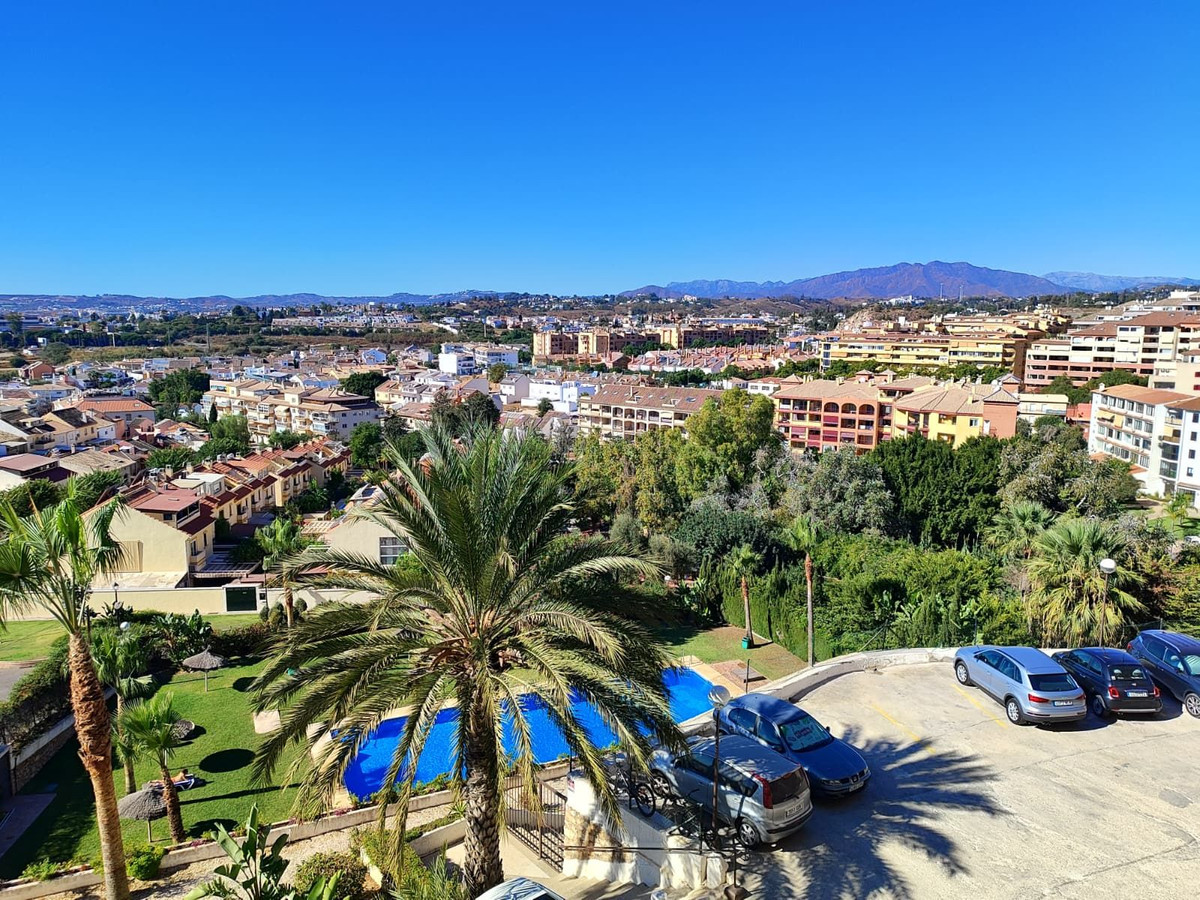 4 Bed Apartment for sale in Fuengirola Costa Del Sol, Málaga, Spain
