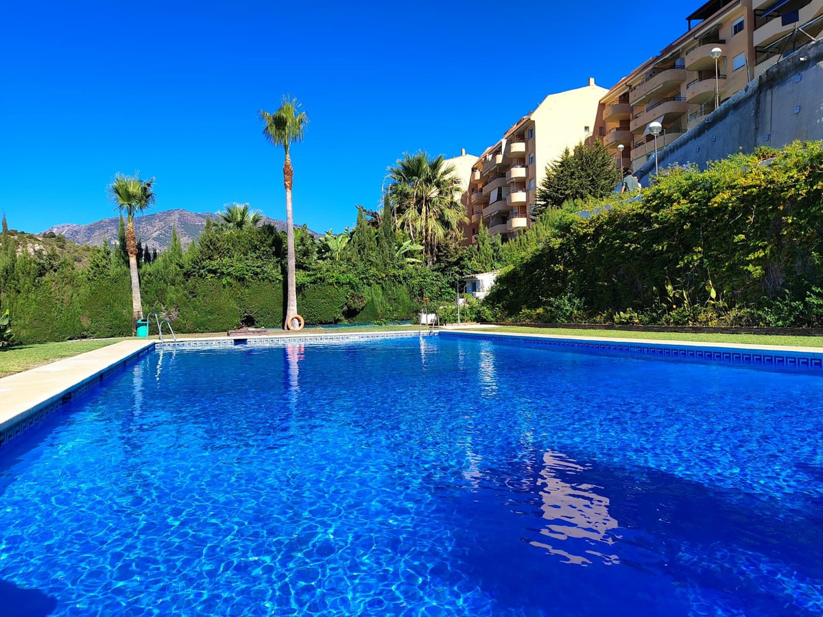 4 Bed Apartment for sale in Fuengirola Costa Del Sol, Málaga, Spain