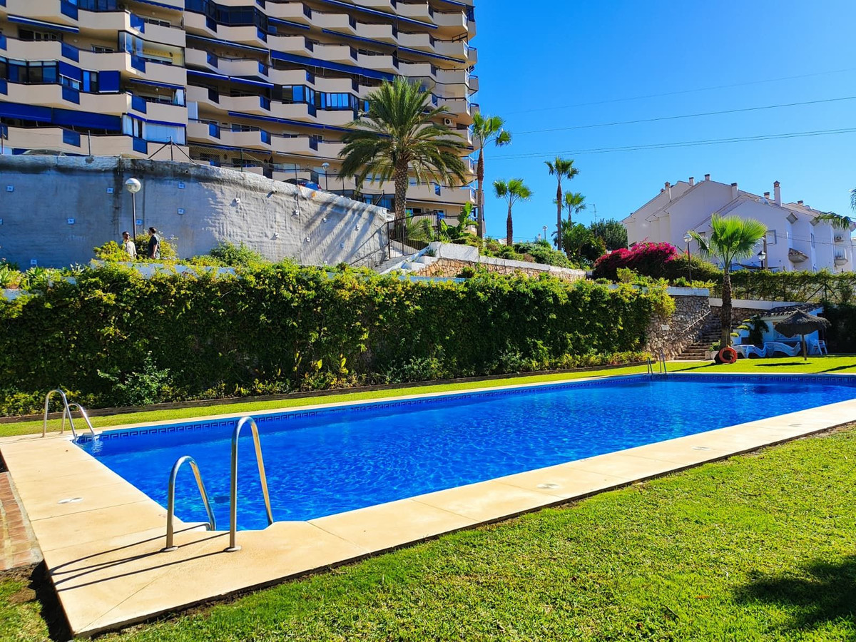 4 Bed Apartment for sale in Fuengirola Costa Del Sol, Málaga, Spain