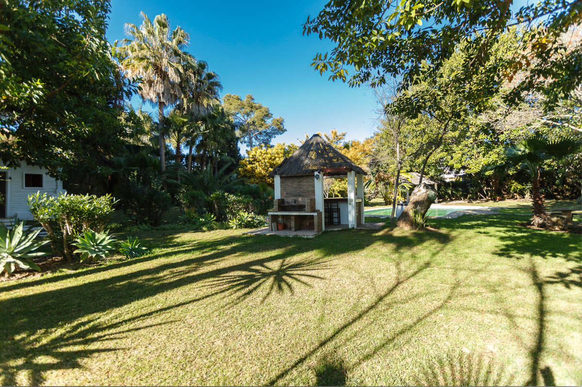 Se vende Villa - Chalet de 6 dormitorios en Costa Del Sol, Málaga, España