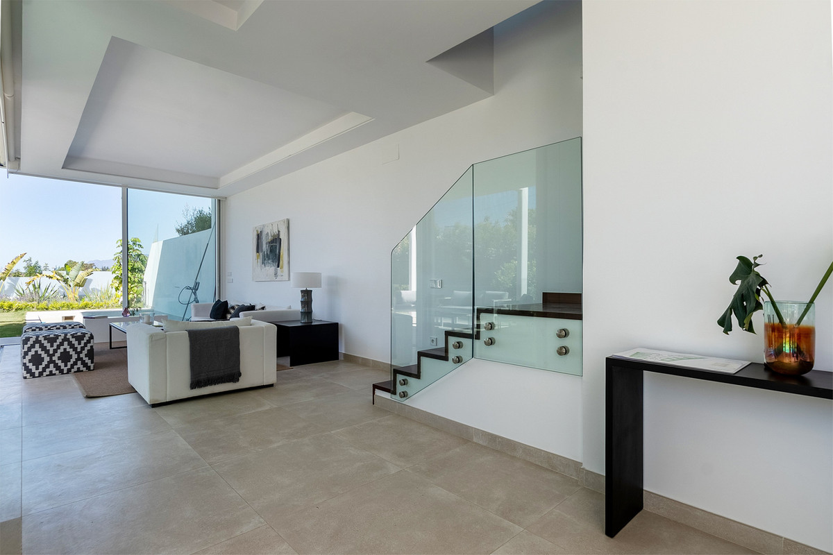 Se vende Villa - Chalet de 4 dormitorios en Costa Del Sol, Málaga, España