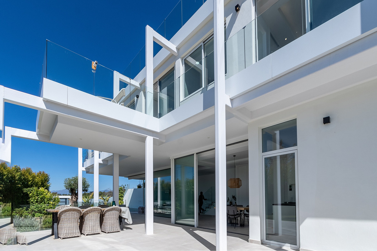 Se vende Villa - Chalet de 4 dormitorios en Costa Del Sol, Málaga, España