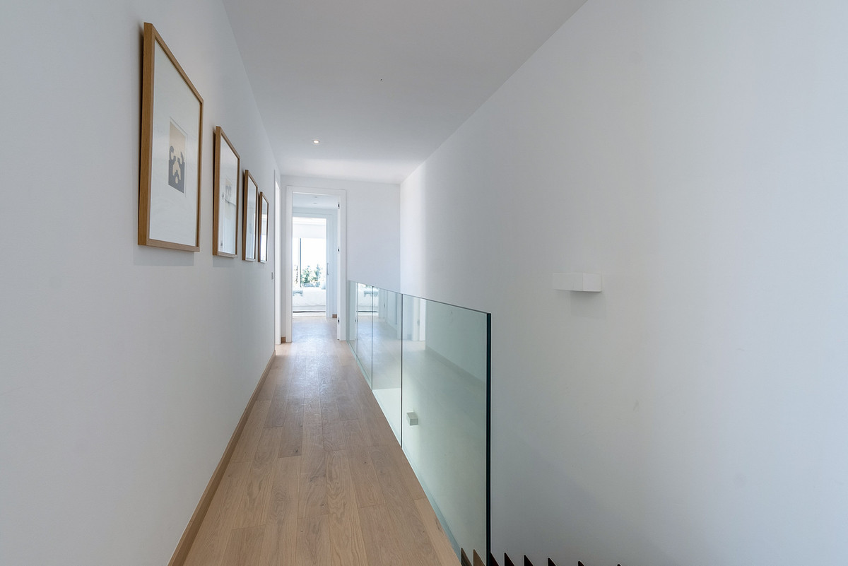 Se vende Villa - Chalet de 4 dormitorios en Costa Del Sol, Málaga, España
