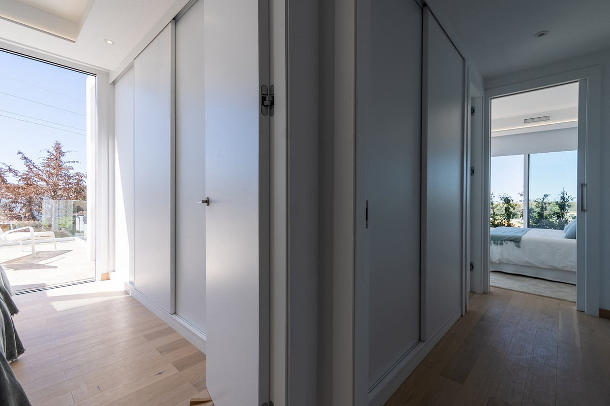 Se vende Villa - Chalet de 4 dormitorios en Costa Del Sol, Málaga, España