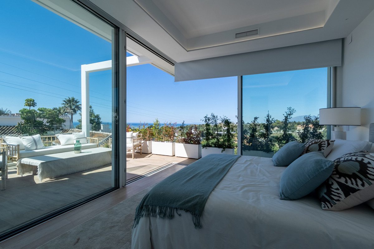 Se vende Villa - Chalet de 4 dormitorios en Costa Del Sol, Málaga, España