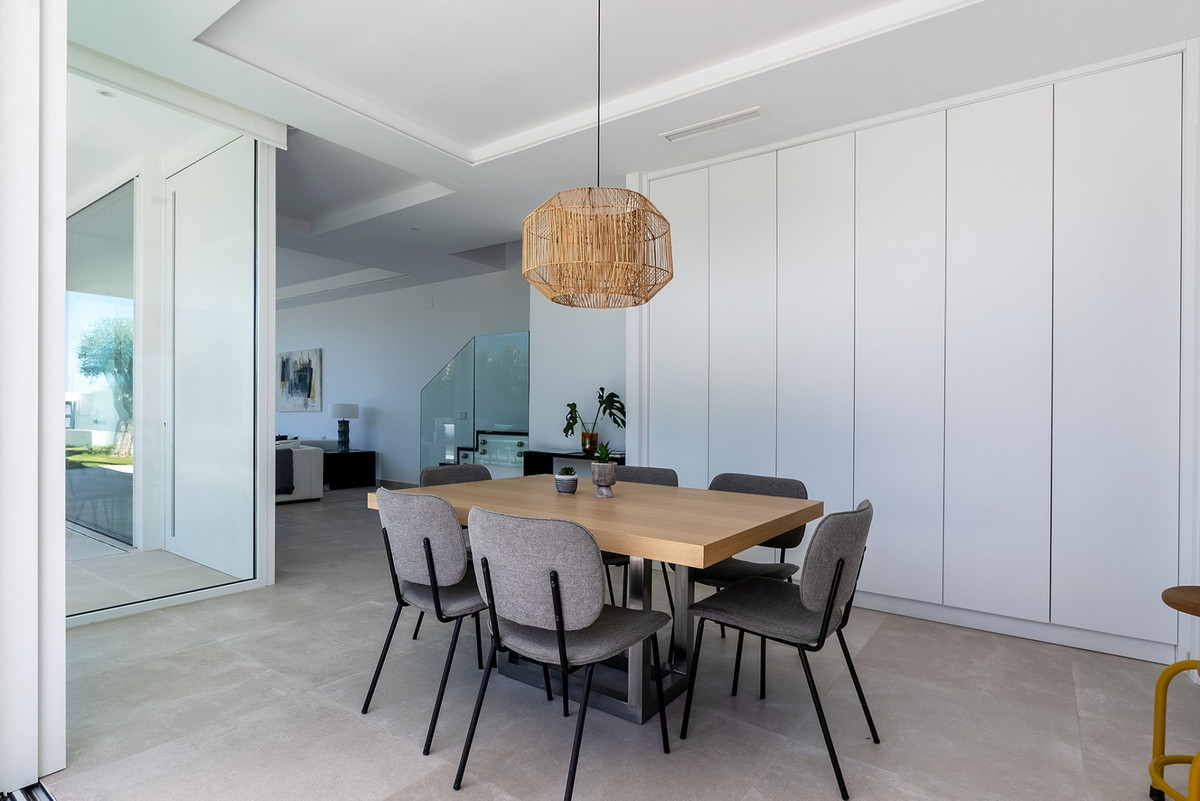 Se vende Villa - Chalet de 4 dormitorios en Costa Del Sol, Málaga, España