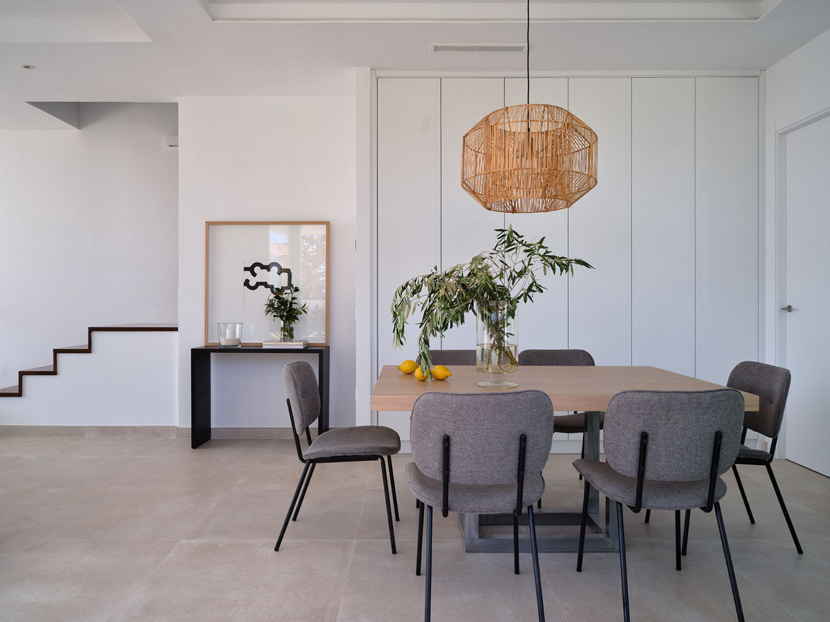 Se vende Villa - Chalet de 4 dormitorios en Costa Del Sol, Málaga, España