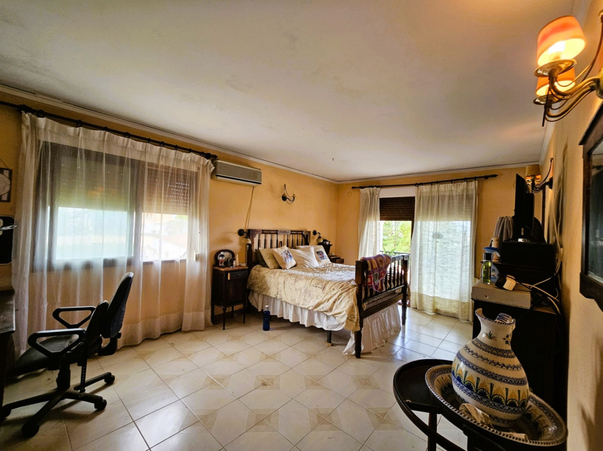 Se vende Villa - Chalet de 6 dormitorios en Costa Blanca, Alicante, España