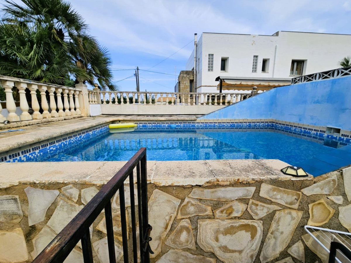 Se vende Villa - Chalet de 6 dormitorios en Costa Blanca, Alicante, España