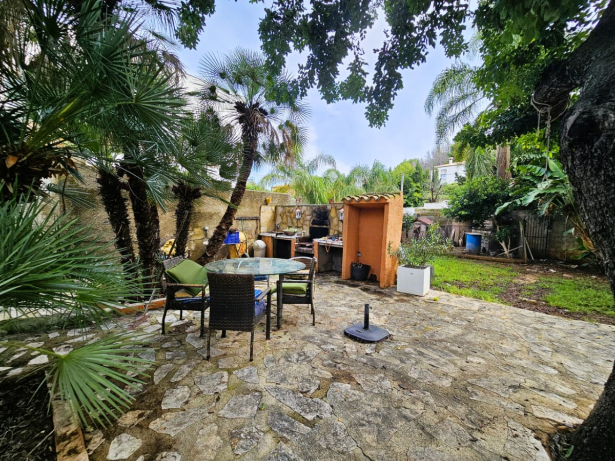 Se vende Villa - Chalet de 6 dormitorios en Costa Blanca, Alicante, España