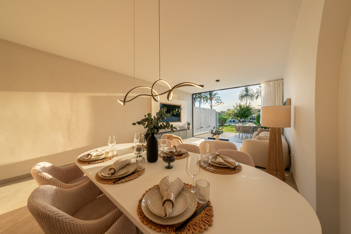 Se vende Adosada de 4 dormitorios en Costa Del Sol, Málaga, España