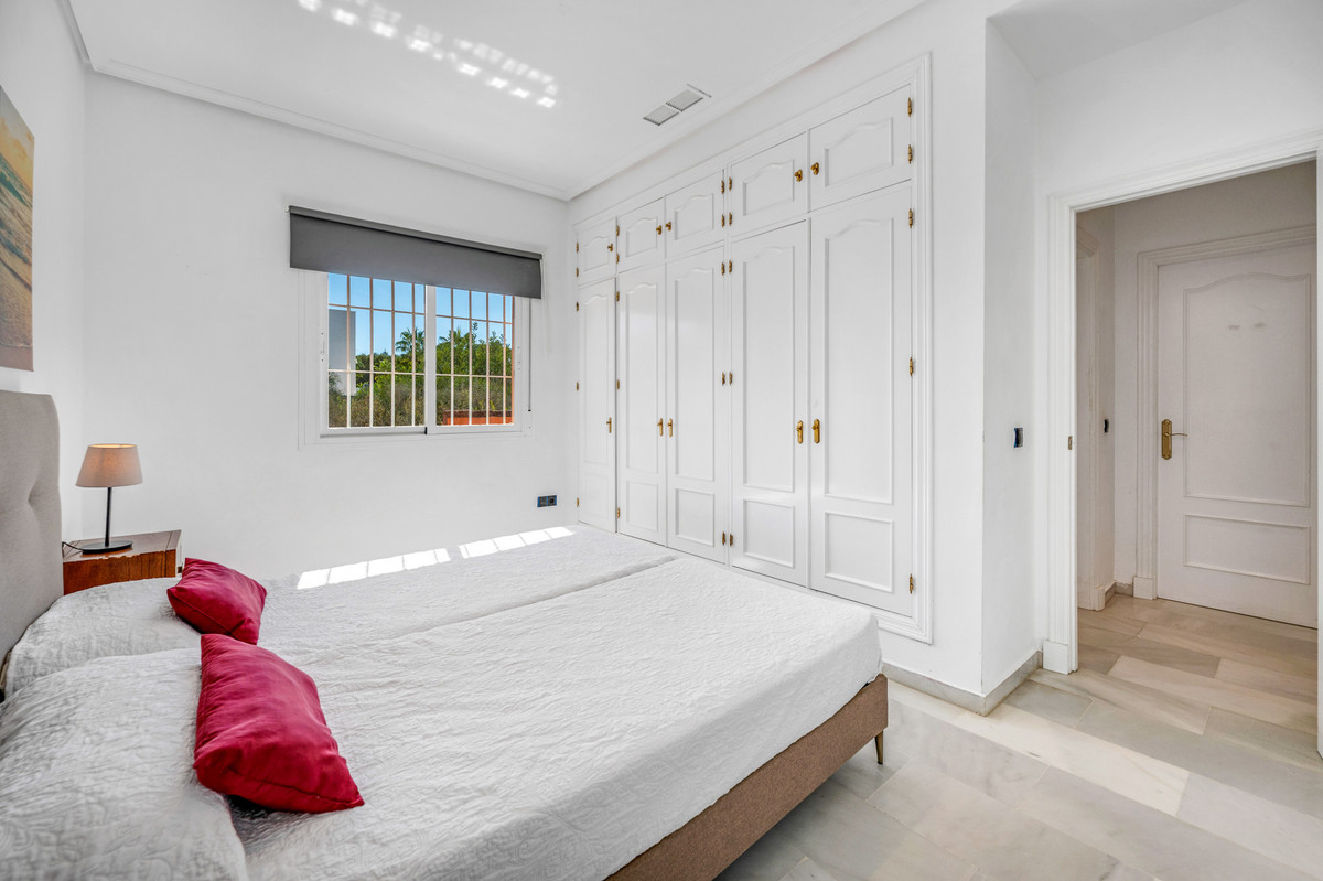 5 Bed Townhouse for sale in Sotogrande Costa Costa Del Sol, Cádiz, Spain
