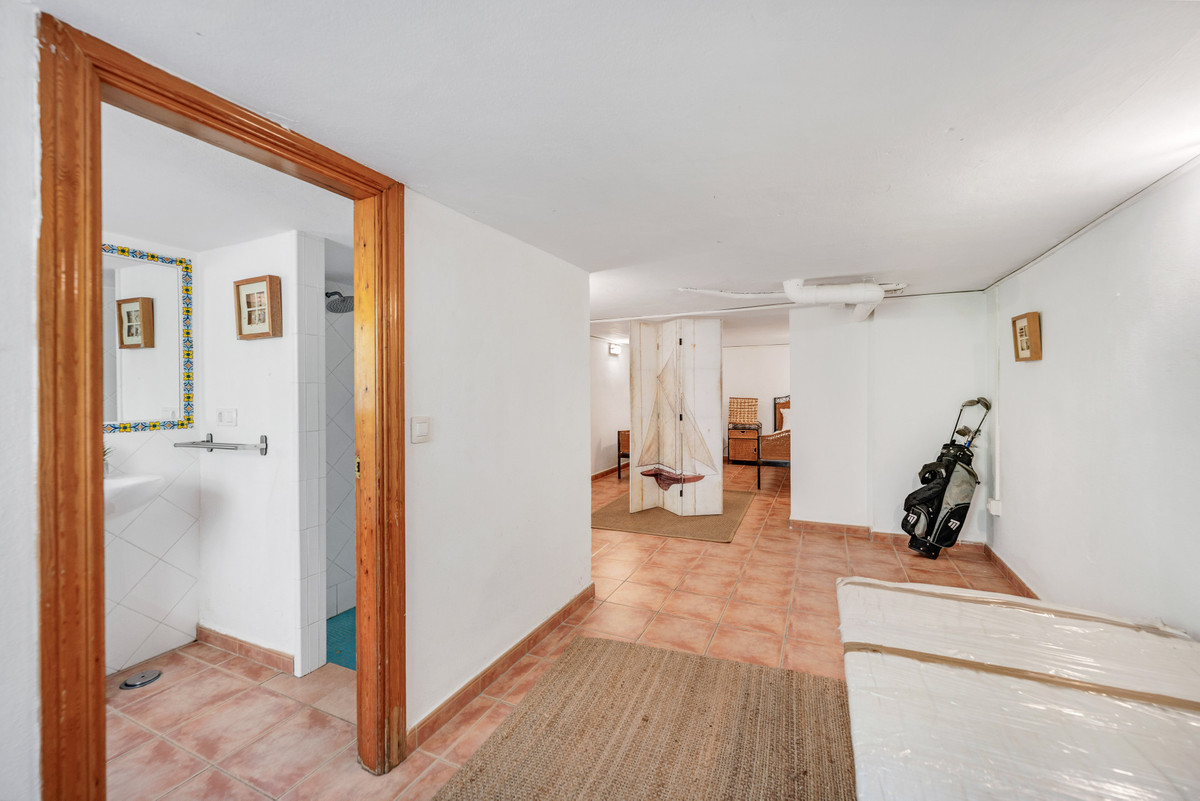 5 Bed Townhouse for sale in Sotogrande Costa Costa Del Sol, Cádiz, Spain