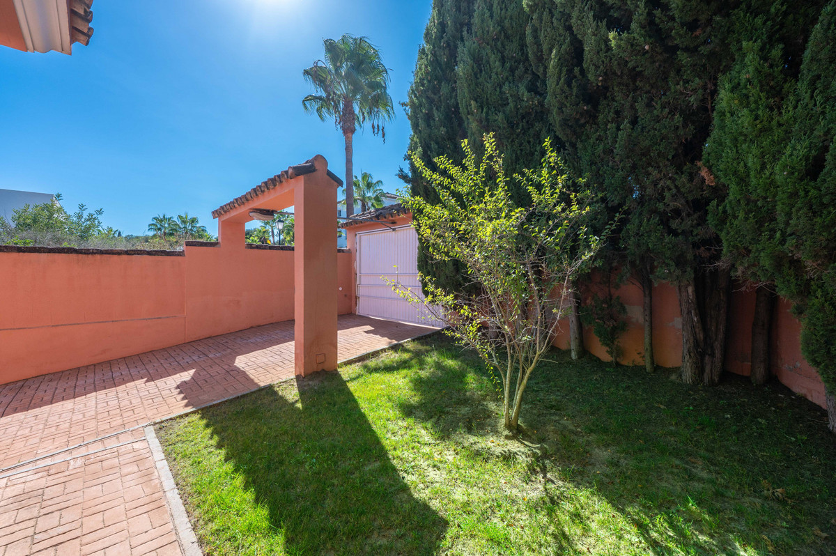 5 Bed Townhouse for sale in Sotogrande Costa Costa Del Sol, Cádiz, Spain