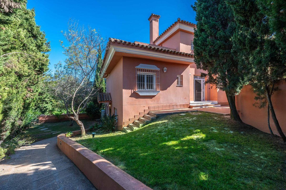 5 Bed Townhouse for sale in Sotogrande Costa Costa Del Sol, Cádiz, Spain