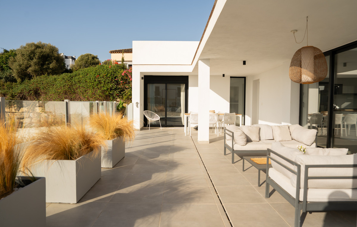Se vende Villa - Chalet de 3 dormitorios en Costa Del Sol, Málaga, España