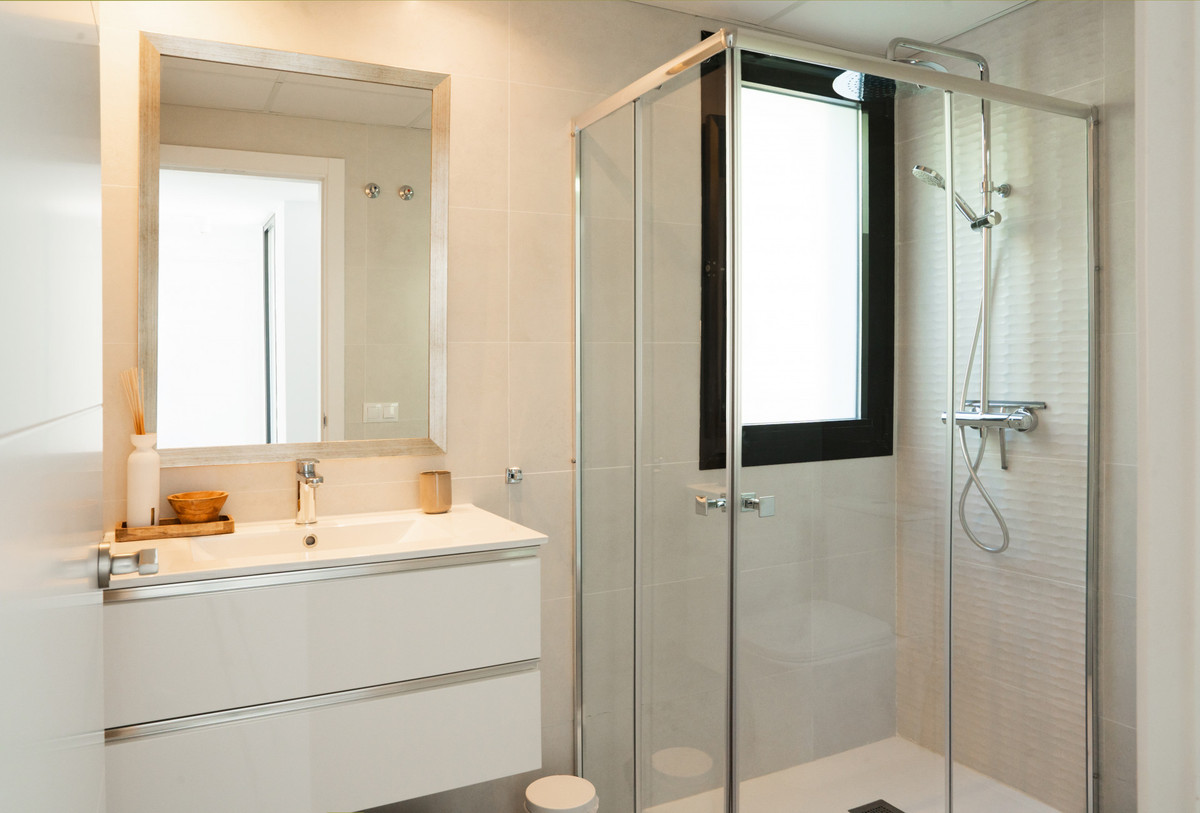 Se vende Villa - Chalet de 3 dormitorios en Costa Del Sol, Málaga, España