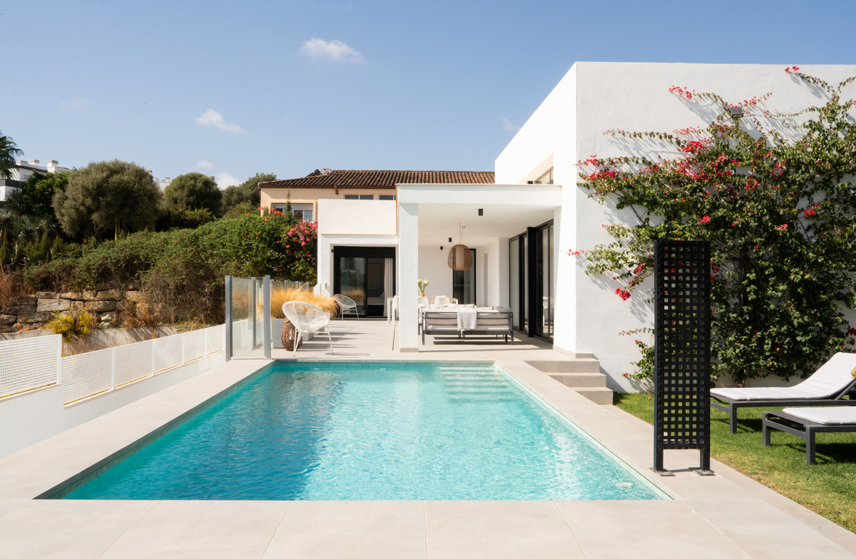 Se vende Villa - Chalet de 3 dormitorios en Costa Del Sol, Málaga, España