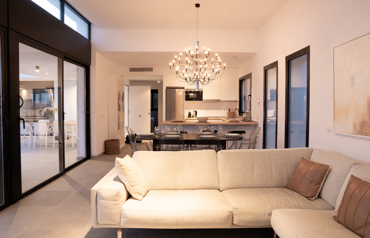 Se vende Villa - Chalet de 3 dormitorios en Costa Del Sol, Málaga, España