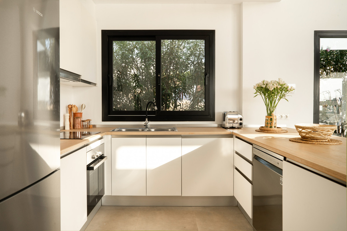 Se vende Villa - Chalet de 3 dormitorios en Costa Del Sol, Málaga, España