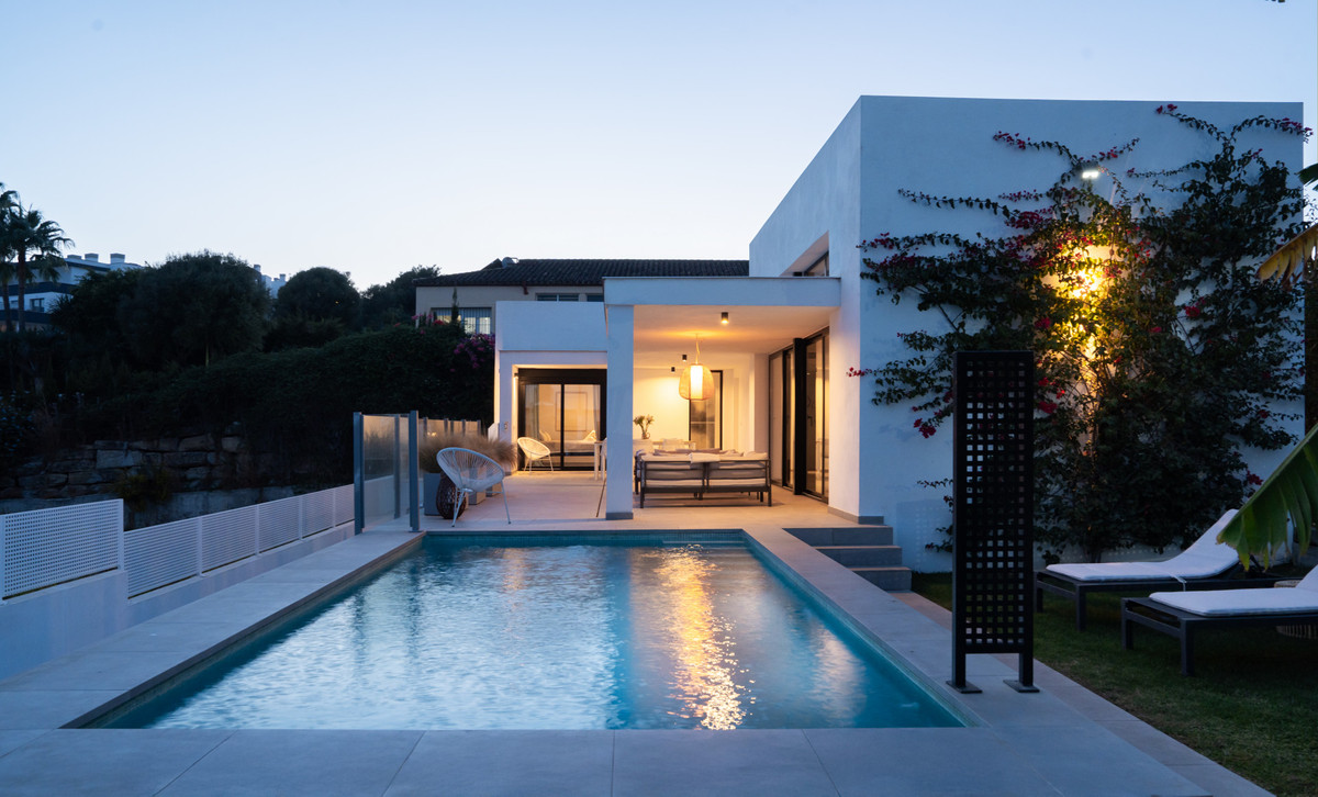 Se vende Villa - Chalet de 3 dormitorios en Costa Del Sol, Málaga, España