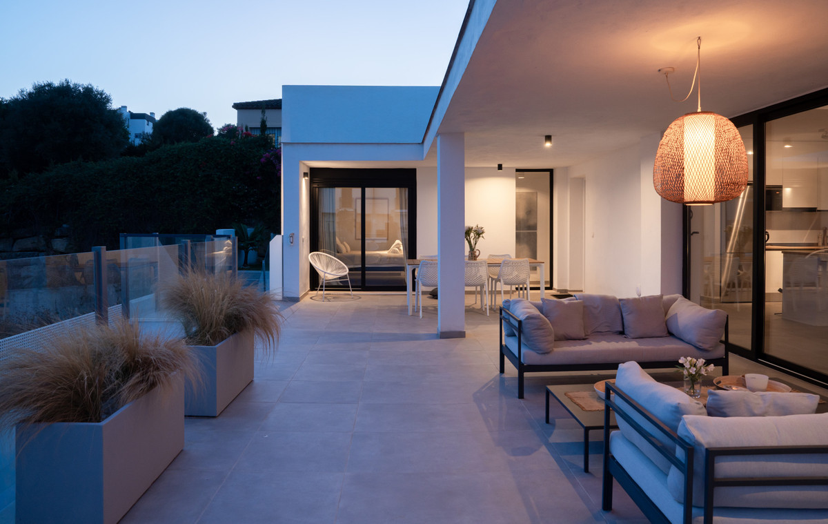 Se vende Villa - Chalet de 3 dormitorios en Costa Del Sol, Málaga, España