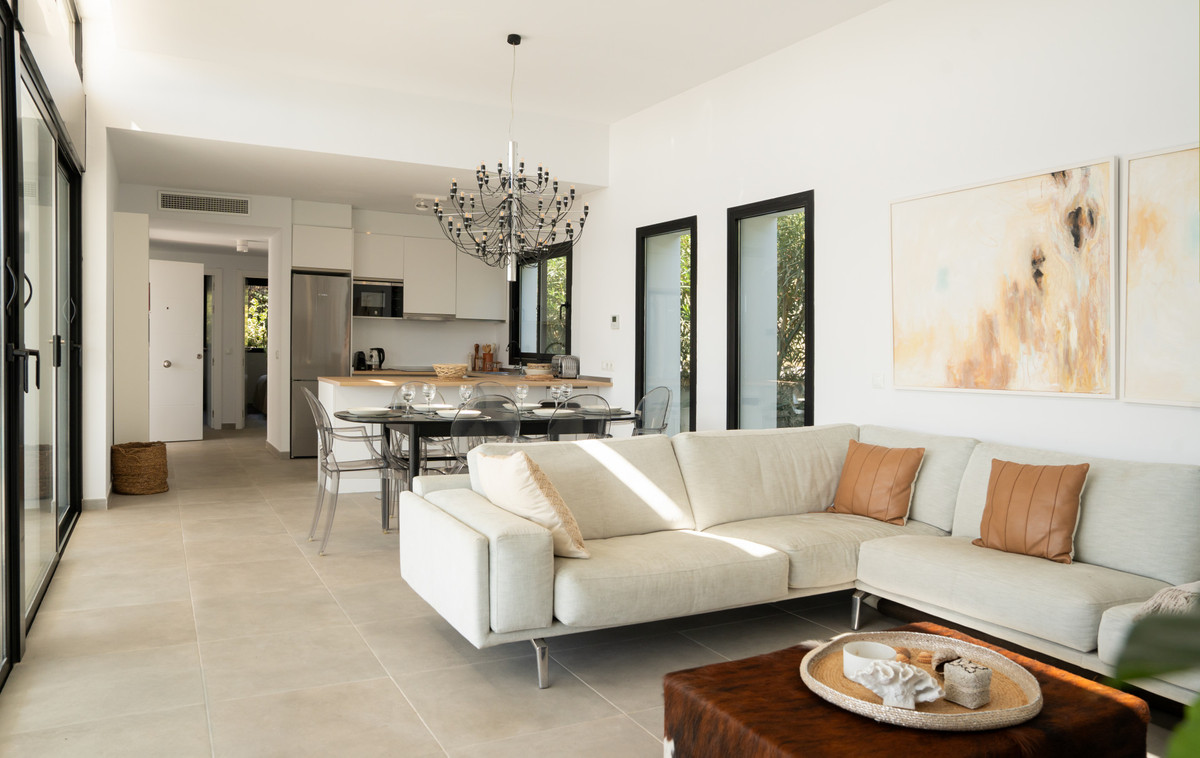 Se vende Villa - Chalet de 3 dormitorios en Costa Del Sol, Málaga, España