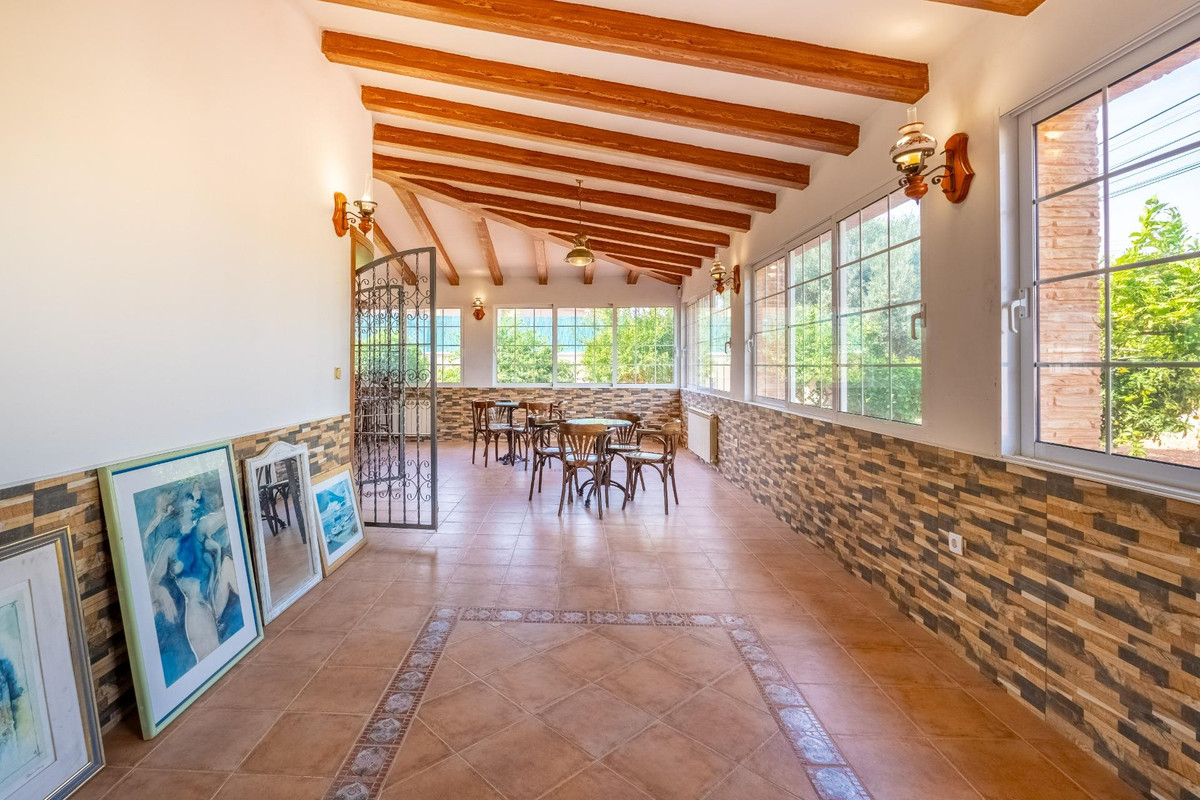 Se vende Villa - Chalet de 6 dormitorios en Costa Blanca, Alicante, España