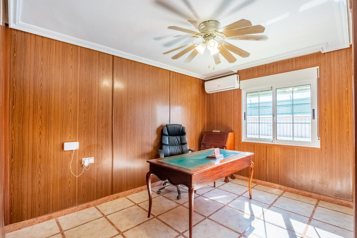Se vende Villa - Chalet de 6 dormitorios en Costa Blanca, Alicante, España