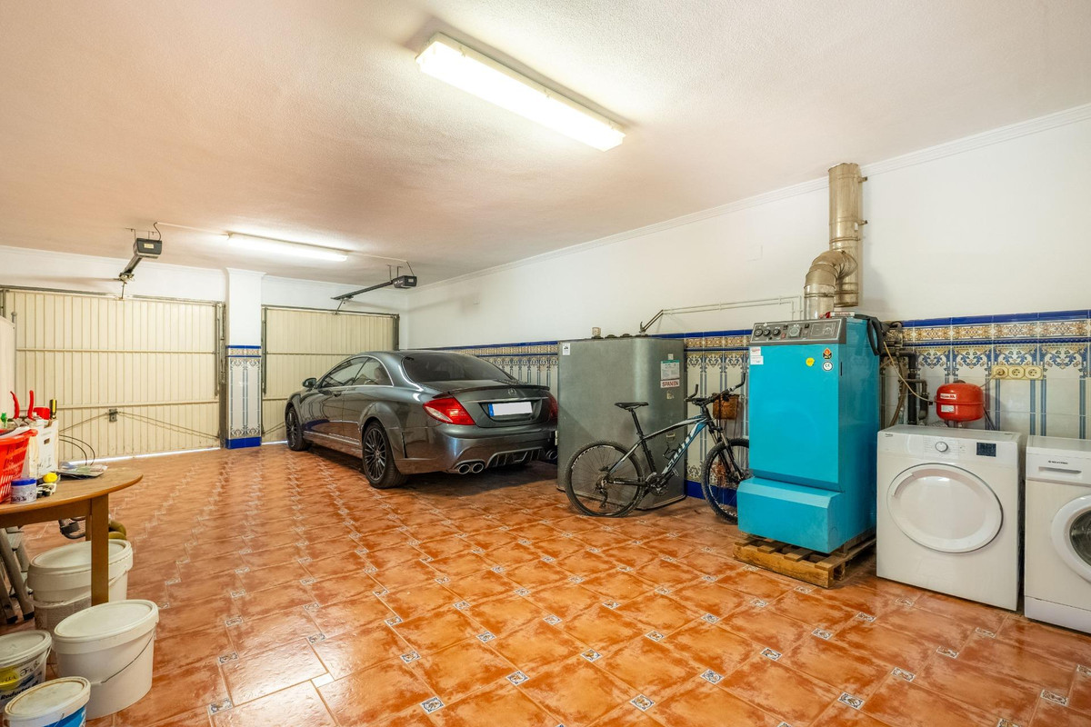Se vende Villa - Chalet de 6 dormitorios en Costa Blanca, Alicante, España