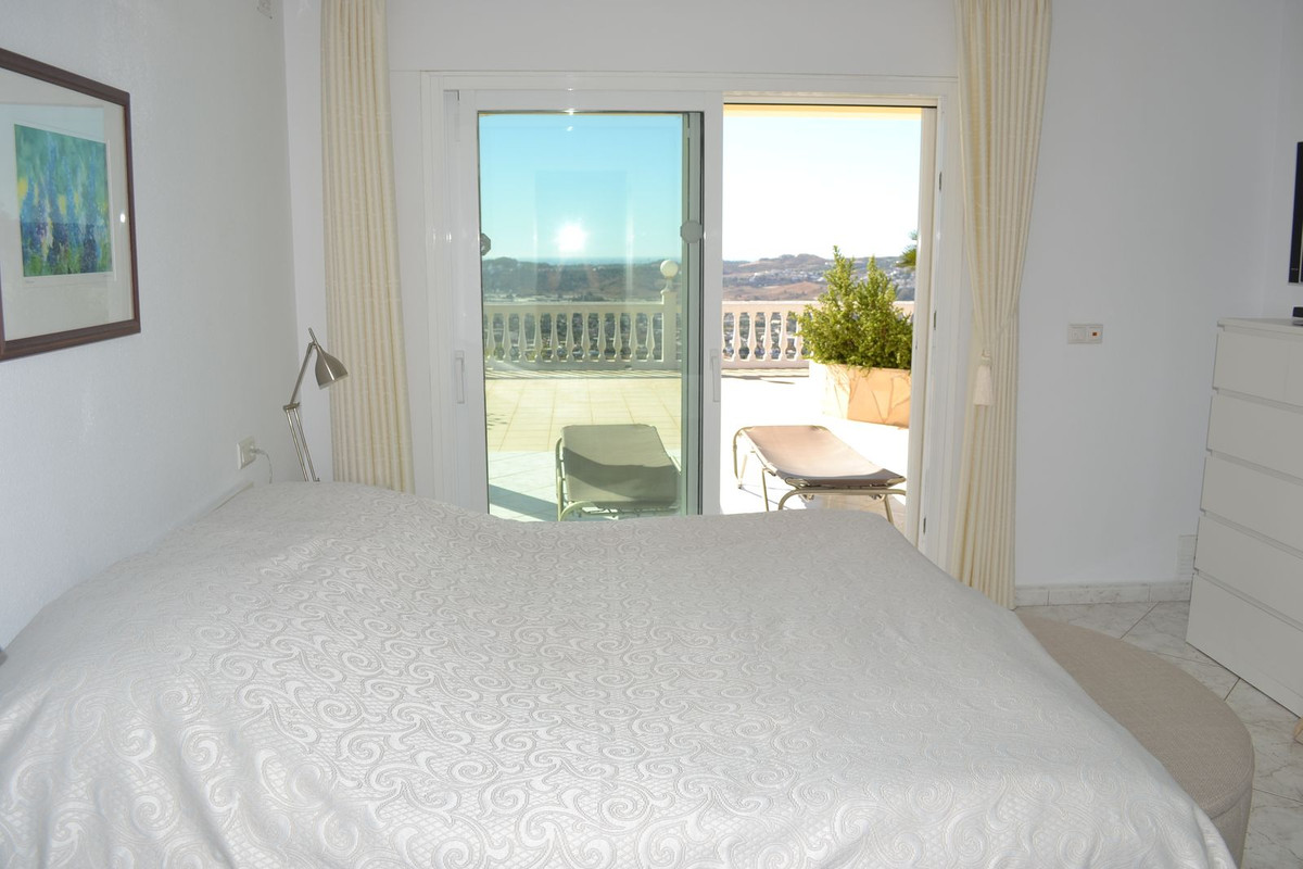 3 Bed Townhouse for sale in Sierrezuela Costa Del Sol, Málaga, Spain