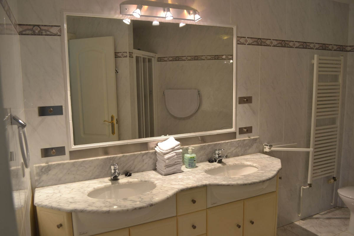 3 Bed Townhouse for sale in Sierrezuela Costa Del Sol, Málaga, Spain