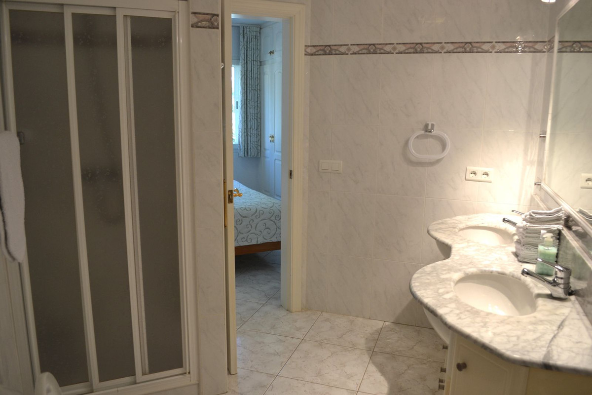 3 Bed Townhouse for sale in Sierrezuela Costa Del Sol, Málaga, Spain